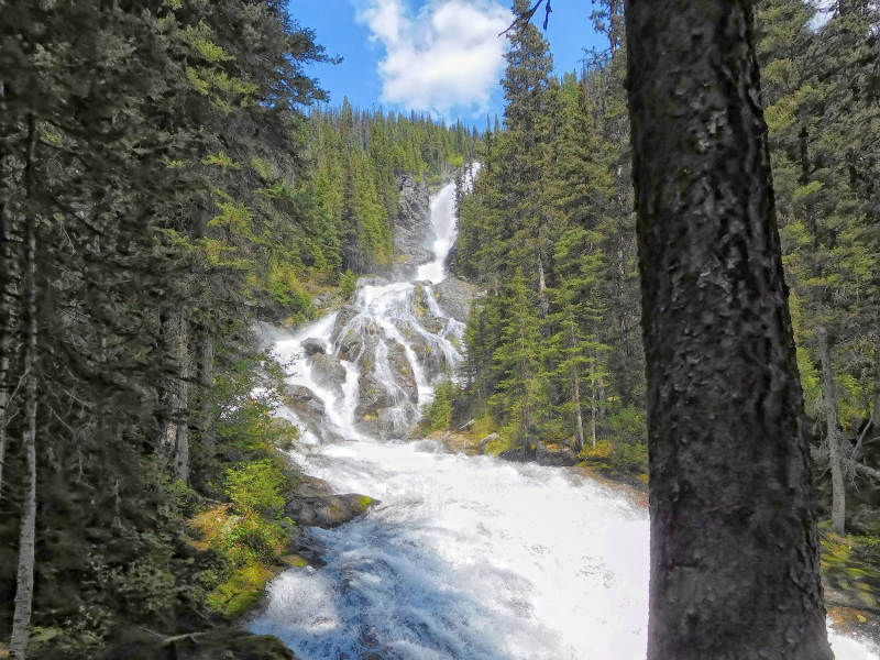 First glimpse of the Silvertip Falls